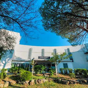 Hotel Comfort La Tour De Mare ****